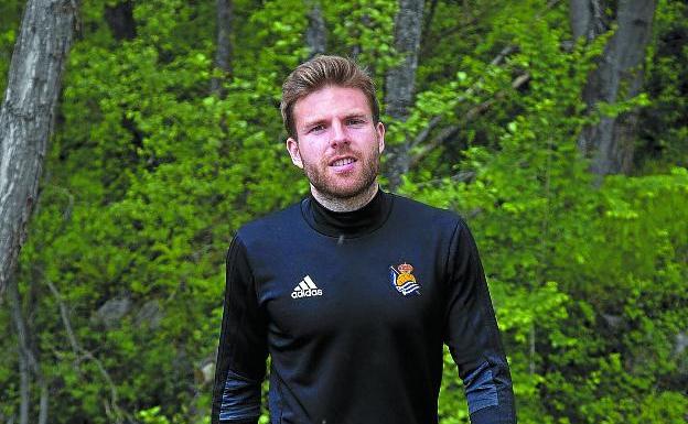 Asier Illarramendi: «Yo soy feliz en la Real y no quiero jugar en el Athletic»