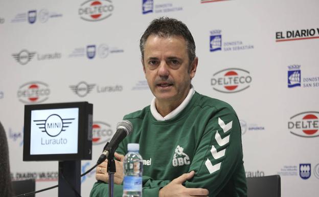 Porfi Fisac: «Tenemos la obligación de ganar al Burgos»