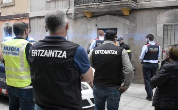 Cae el cabecilla de un grupo especializado en robar de noche en viviendas de Gipuzkoa