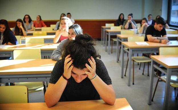 Los alumnos vascos lideran el ranking de aprobados y nota de Selectividad en España