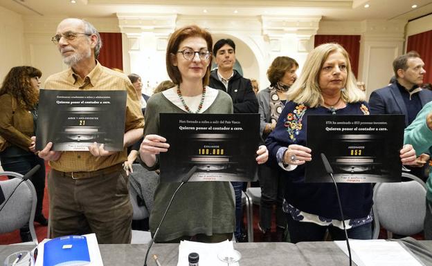 Ordóñez advierte de que «éste no es el final de ETA que las víctimas queremos ni merecemos»