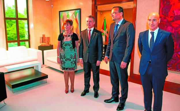 Tapia zanja la polémica y dice que Siemens Gamesa tiene «compromiso con el país»