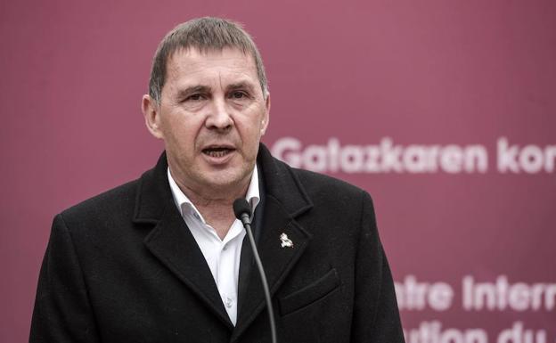 Otegi: «Parece que algunos son incapaces de situarse en la nueva situación»
