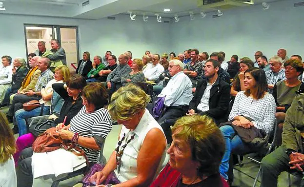 El acto está organizado por Mario Onaindia Fundazioa. / ETXEBERRIA