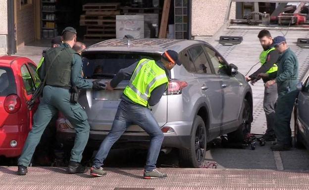 La Guardia Civil se incauta de bienes de 50 exreclusos de ETA para indemnizar a las víctimas