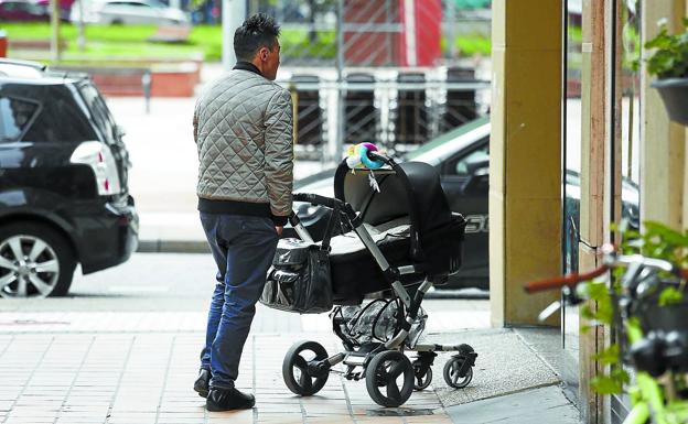 Las ocho claves del nuevo permiso de paternidad de 16 semanas
