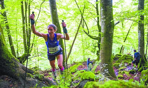 Bonnet y Dewalle se lucen en el barro
