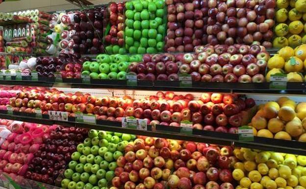 La 'pillería' al pesar la fruta que hace perder millones a los supermercados