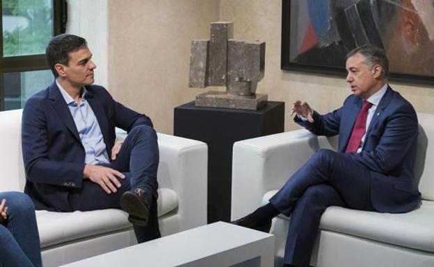 El relevo en Moncloa reabrirá el diálogo de Madrid y Vitoria sobre transferencias y presos