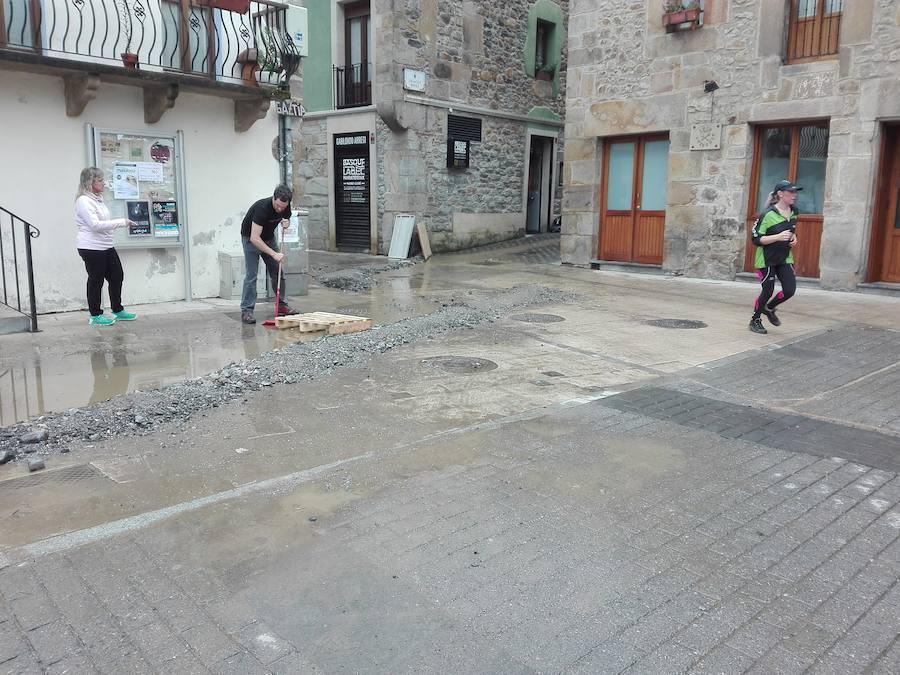 El día después de la tromba de agua en Antzuola y Bergara