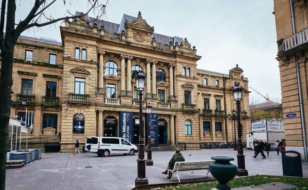 Una docena de refugiados actuarán como «libros humanos» en el Koldo Mitxelena