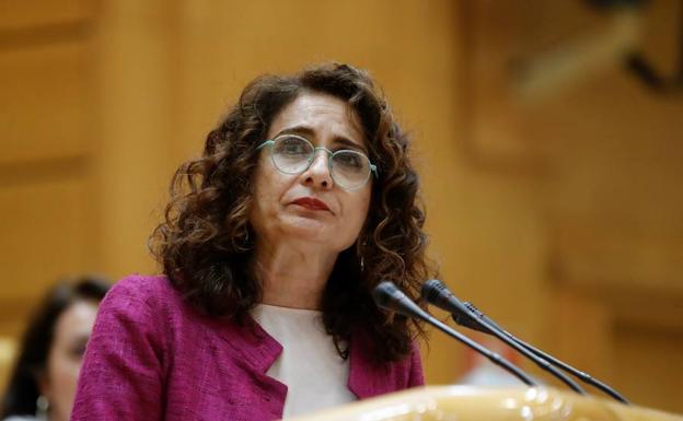 La herencia 'envenenada' para la nueva ministra de Hacienda a costa de la maternidad