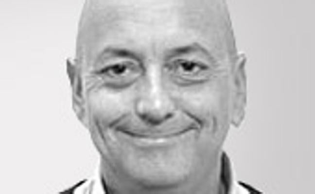 Pablo bajó su pulgar