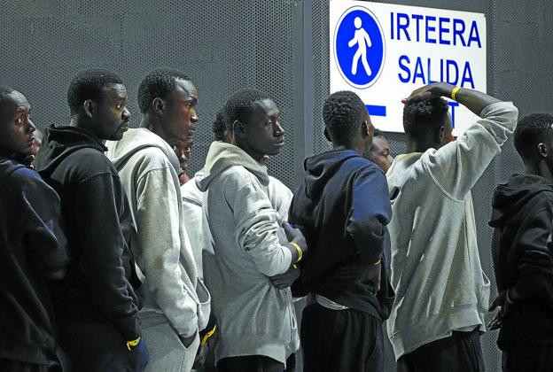 «Pero, ¿dónde estamos? ¿Francia queda muy lejos de aquí? ¿Y la Cruz Roja?»