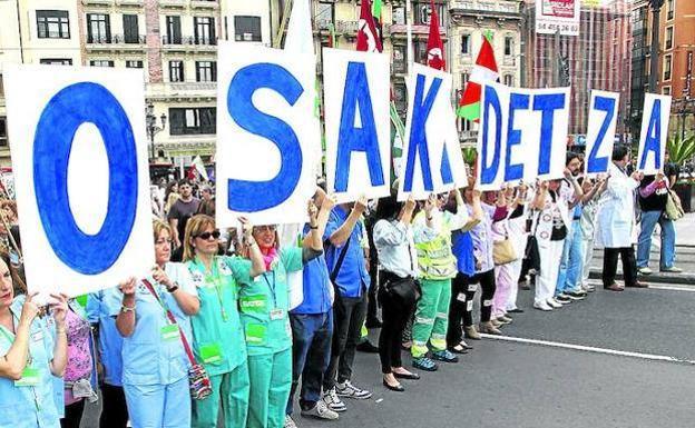 SATSE, COO y UGT llaman este martes y viernes a la movilización para que Osakidetza «pague» la Carrera Profesional
