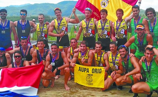 Título estatal para el ocho con timonel