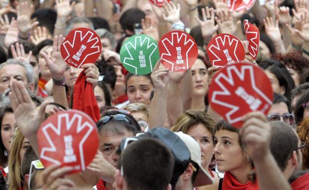 San Fermín 2018: El Ayuntamiento de Pamplona llama a las mujeres a «llenar las calles» en San Fermín