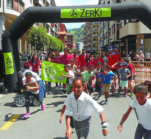 Geltokiko Jaiak puso su gran broche festivo