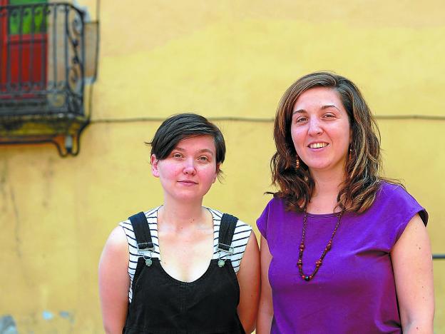 Bakarne Altonaga eta Eider de Dios (Historialariak): «Gaur egungo irakasleak saiatzen dira genero ikuspuntua lantzen»