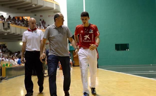 Jokin Altuna deja el Torneo San Fermín por una lumbalgia