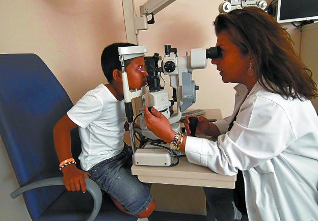 Chequeo a niños que pasan el verano en familias de Gipuzkoa