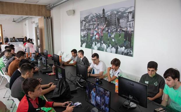 Los 'gamers' se hacen con Ipurua