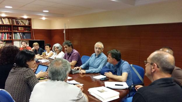 Críticos de EA acusan a la dirección de Urizar de «falta de transparencia»