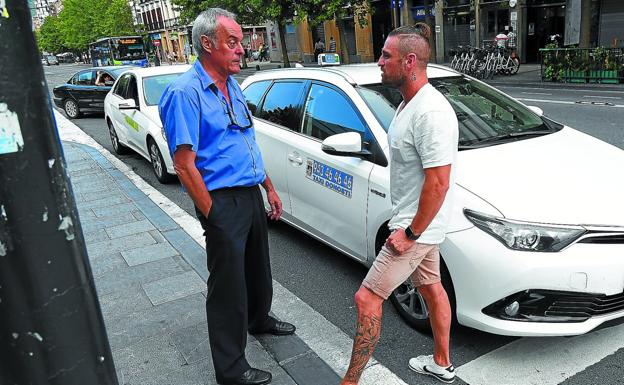 Seguimiento total de la huelga de los taxistas de Gipuzkoa en contra de los VTC