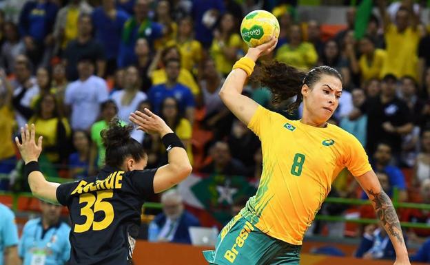 El Bera Bera ficha a Fernanda da Silva