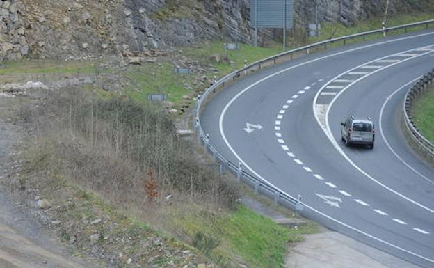 La variante entre Bergara y Antzuola se cortará hoy en ambas direcciones por las obras de la GI-632