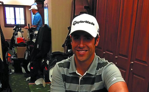 Adrián Otaegui: «No me impresiona cruzarme con Tiger en el vestuario»