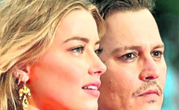 Depp acusa a su 'ex' de defecar en la cama