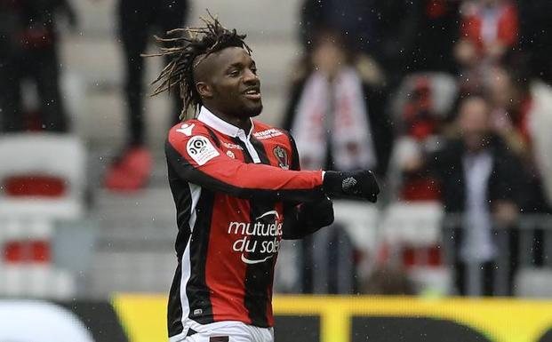 Allan Saint-Maximin, en la órbita txuri-urdin
