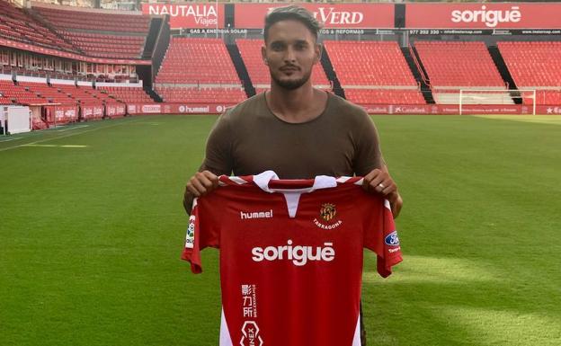 El exrealista Cadamuro ficha por el Nástic