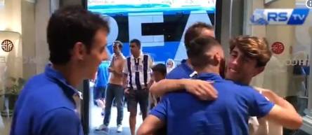 Odriozola visita a los jugadores de la Real Sociedad