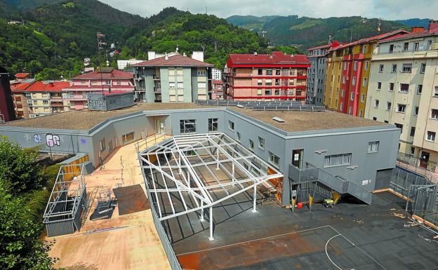 Sansaburu no podrá comenzar el curso con su nueva cubierta