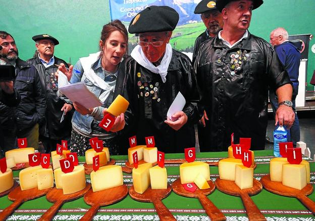 54 quesos competirán mañana en Ordizia, frente a los 45 del pasado año