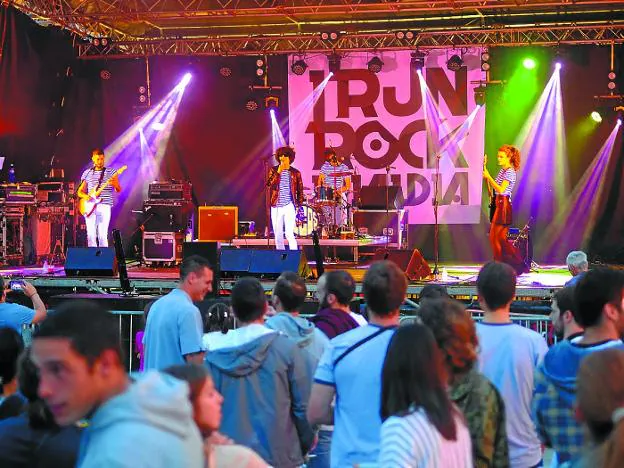 Festival. Los Secos, banda local que resultó una de las gratas sorpresas del pasado Irun Rock. / F. DE LA HERA