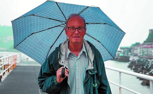 «Gurea militantzia totala izan da. Argitaletxearen bulegoa nire etxea izan da»