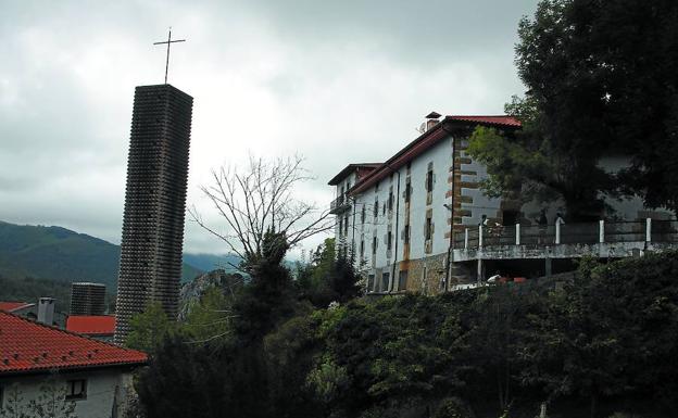 Historia handiko ostatuak