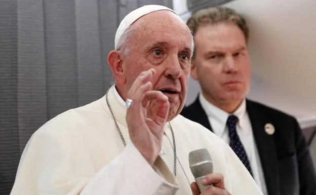 Francisco aclara que «a los obispos chinos los nombrará el Papa»