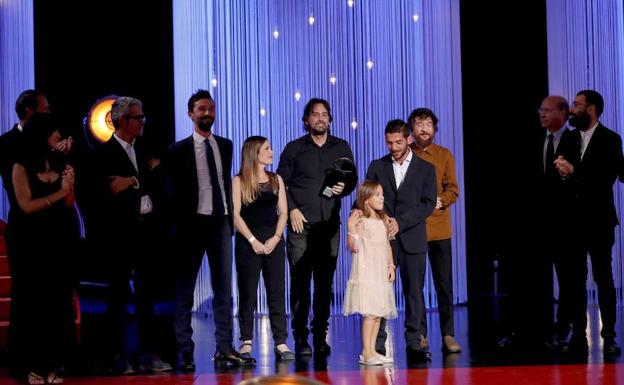 Concha de Oro para la aplaudida 'Entre dos aguas', de Isaki Lacuesta