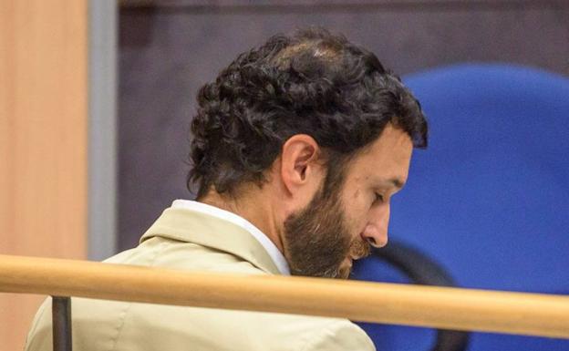 El exalumno de Gaztelueta relata en el juicio que estuvo a punto de suicidarse por los abusos sexuales de su maestro
