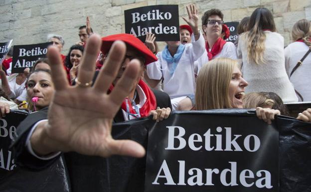 Urkullu pide «actitud constructiva» a instituciones y vecinos de Hondarribia