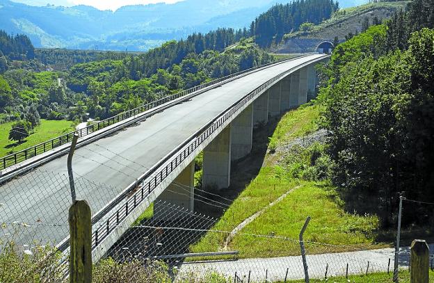 El Gobierno Vasco teme que el TAV no llegará en 2023 tras el cambio de Gobierno en Madrid