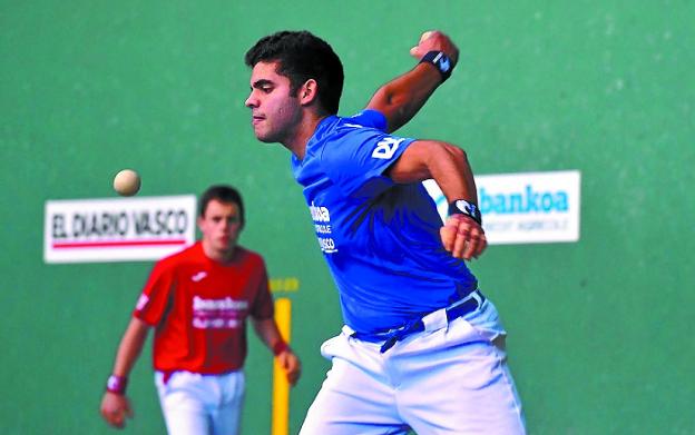 Adonis sustituye al lesionado Uribe hoy en Aizarnazabal