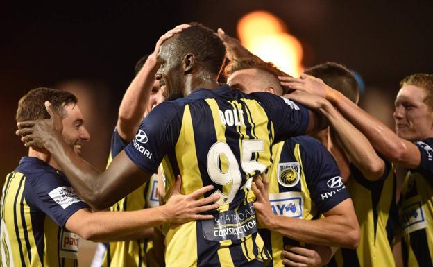 Usain Bolt ya saborea el gol
