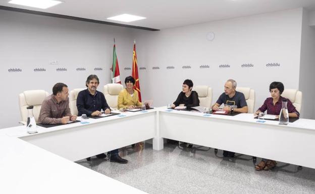 Ayuntamientos de EH Bildu trabajan pese a la fiesta del Día de la Hispanidad