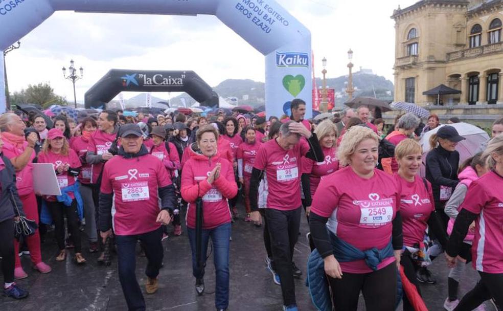 Marea rosa contra el cáncer