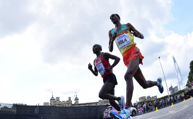 El calor «mortal» que amenaza a los maratonianos